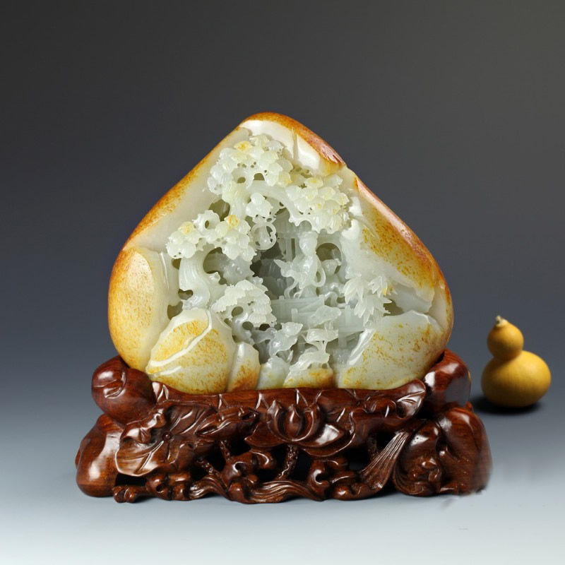 白玉子料山子-游春图