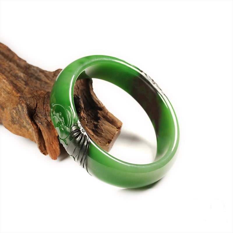 碧玉巧雕手镯-荷香四溢